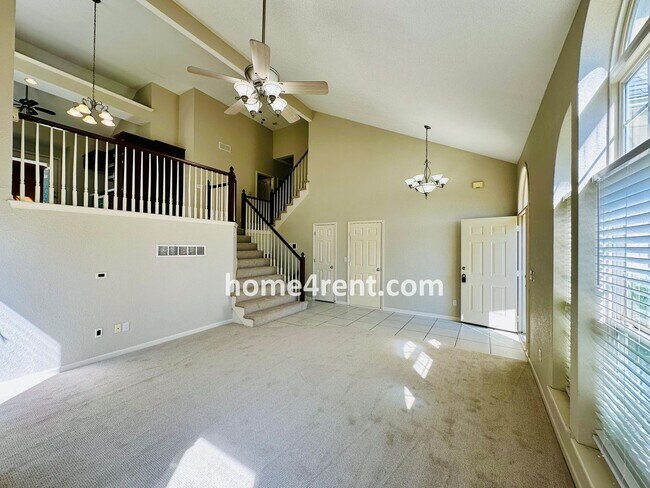 Foto del edificio - BRAND NEW CARPET/PAINT! Beautiful Home in ...