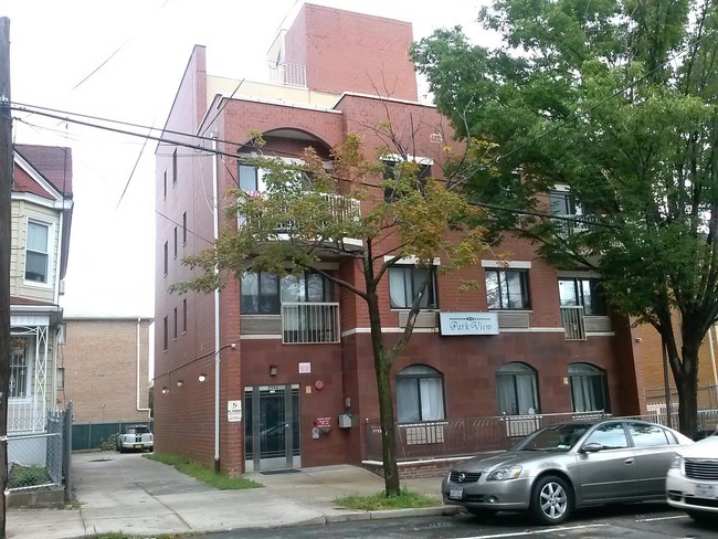 Building Photo - Park View