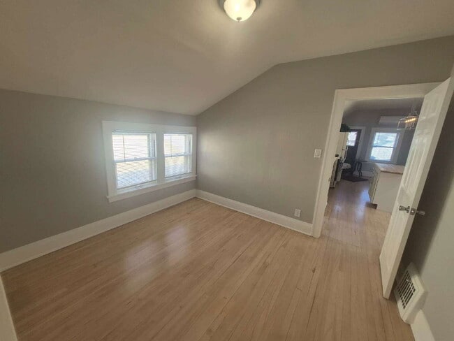 Building Photo - 1524 N 60th St