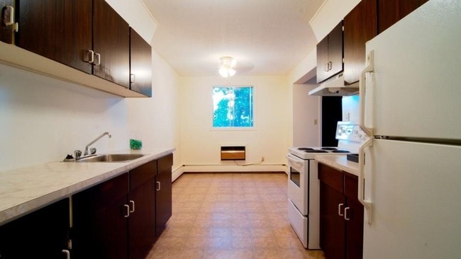 Interior Photo - Hillcrest