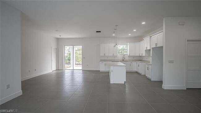 Foto del edificio - 744 Clancy St E