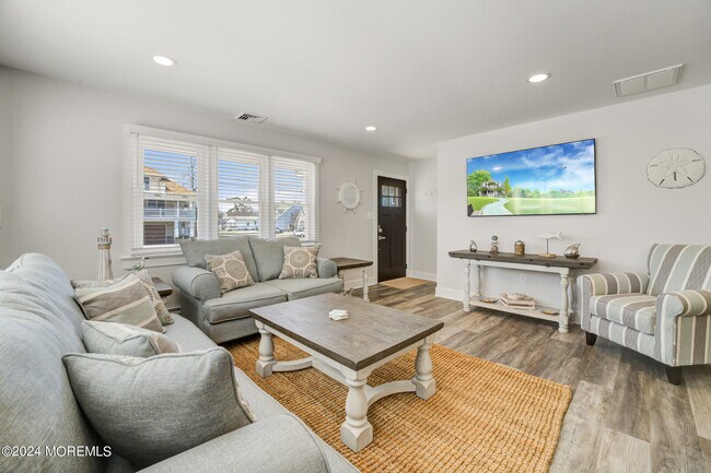Foto del edificio - 307 Asbury Ave