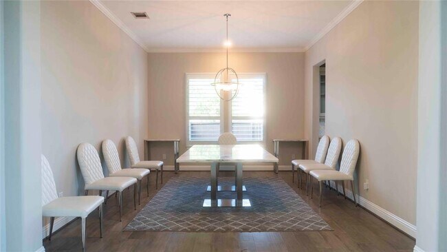 Foto del edificio - 6411 Tarrion Bay Ln
