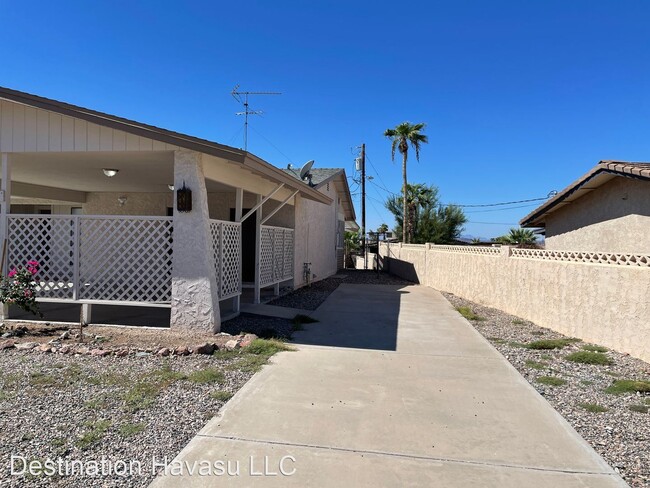 Building Photo - 3 br, 2 bath House - 185 N Acoma Blvd