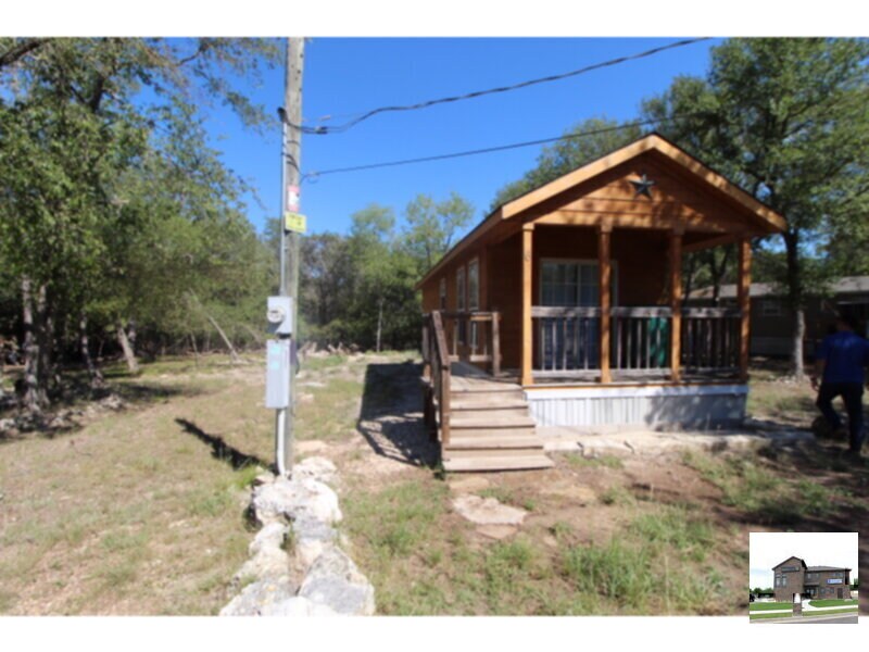 Primary Photo - 6 Lantana Dr
