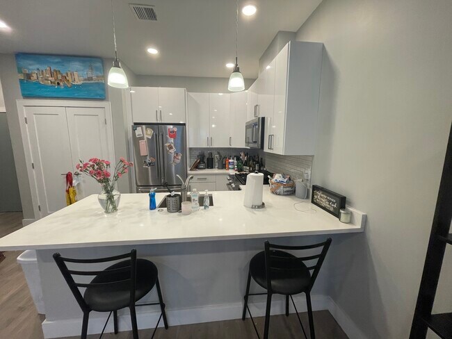 Foto del edificio - 610 Rutherford Ave