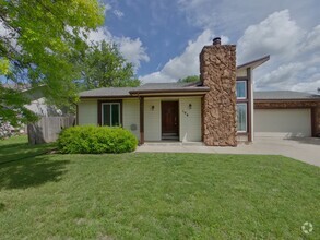 Building Photo - 108 Aaron Dr