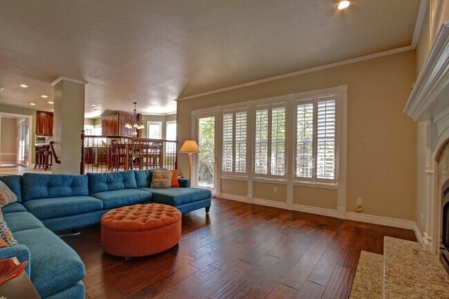 Building Photo - 112 Mule Creek Ct