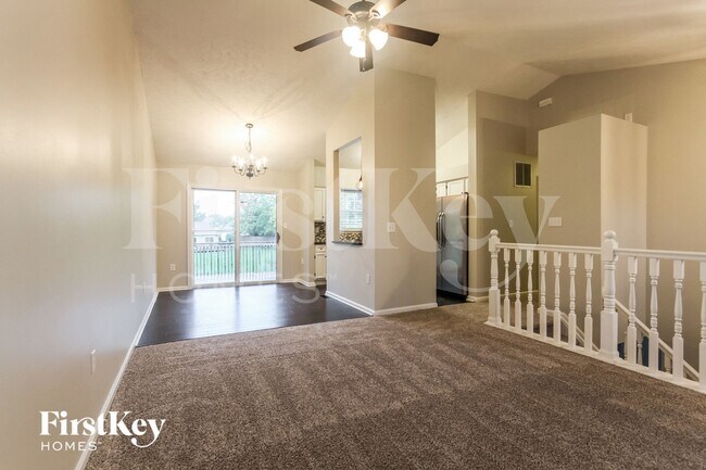 Building Photo - 8087 Cardinal Cove E