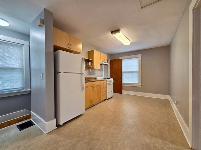 Building Photo - 64 Tryon Park