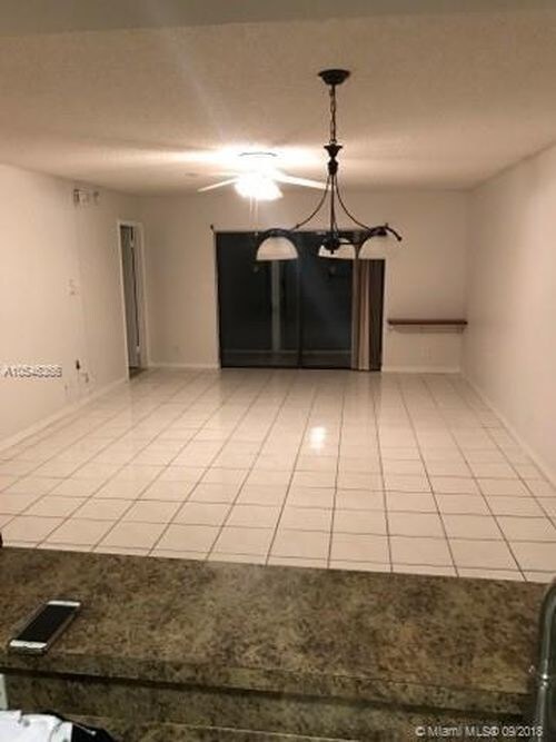 Building Photo - 2085 Coral Ridge Dr