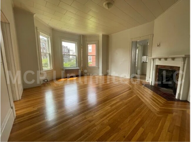 Foto del edificio - 75 Brown Ave