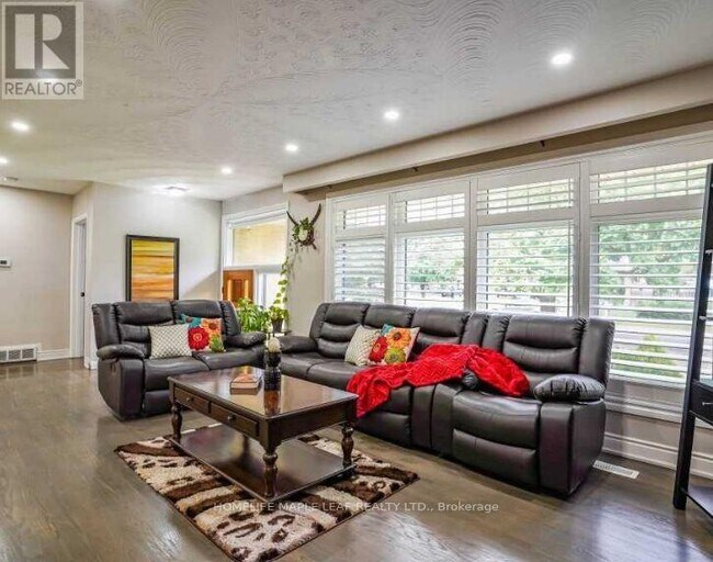 Photo du bâtiment - 6 Gretna Dr