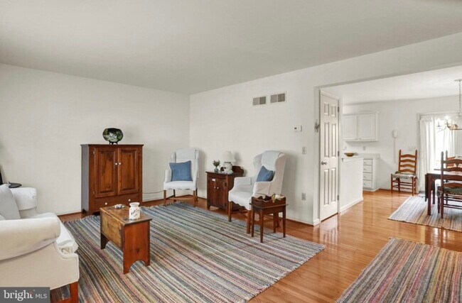 Building Photo - 2912 Harbor Dr
