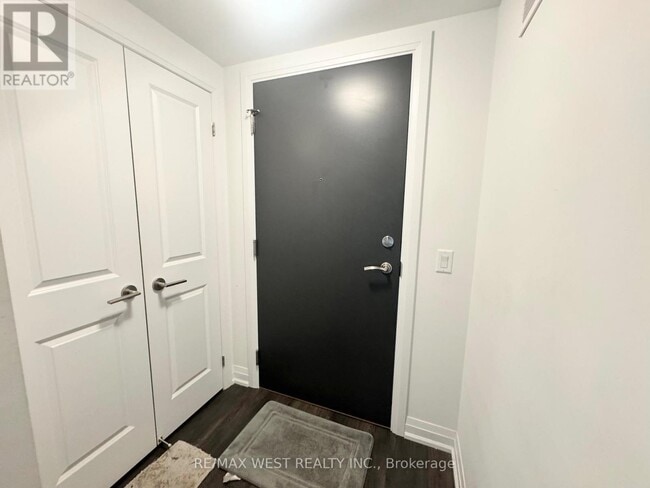 Building Photo - 96 Attmar Dr