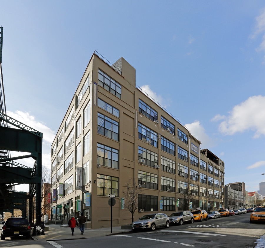 Queensbridge South Houses Rentals Long Island City, NY