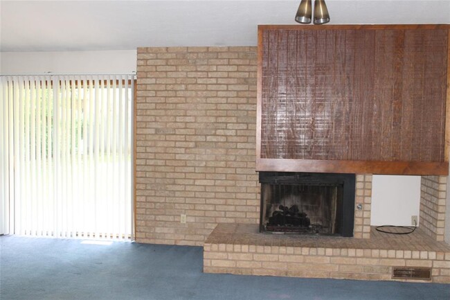 Building Photo - 2112 Bois De Arc Cir