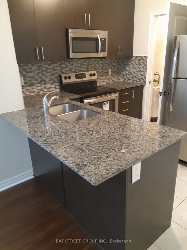 Photo du bâtiment - 7325 Markham Rd