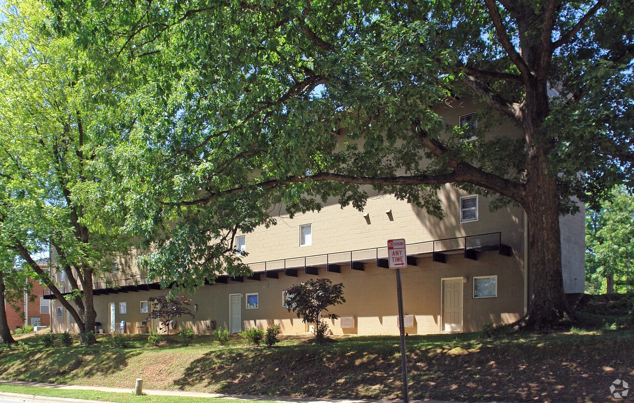 1407 Crest Rd, Raleigh, NC 27606 Apartments in Raleigh, NC