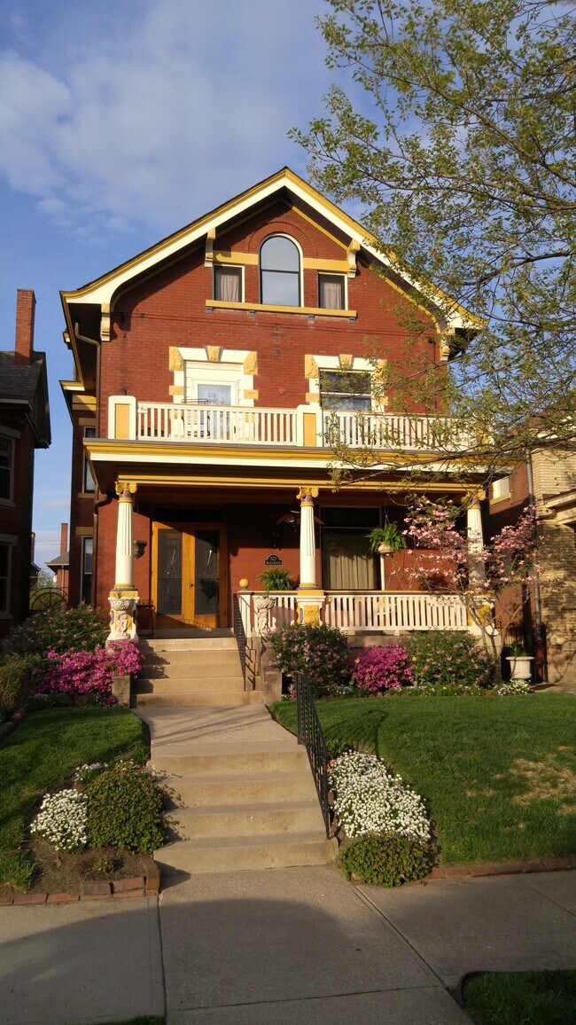 525 Maple Avenue - 525-1 Maple Ave