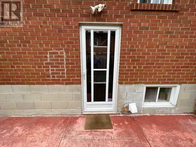 Photo du bâtiment - 143 Holmes Ave