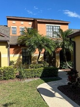 Building Photo - 910 Luminary Cir
