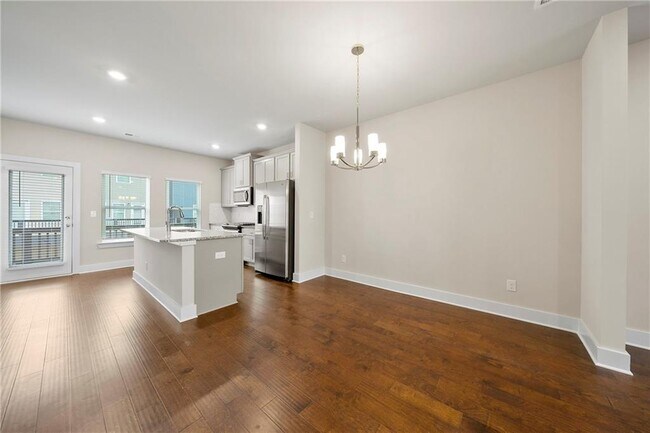 Building Photo - 3761 Oxford Cir