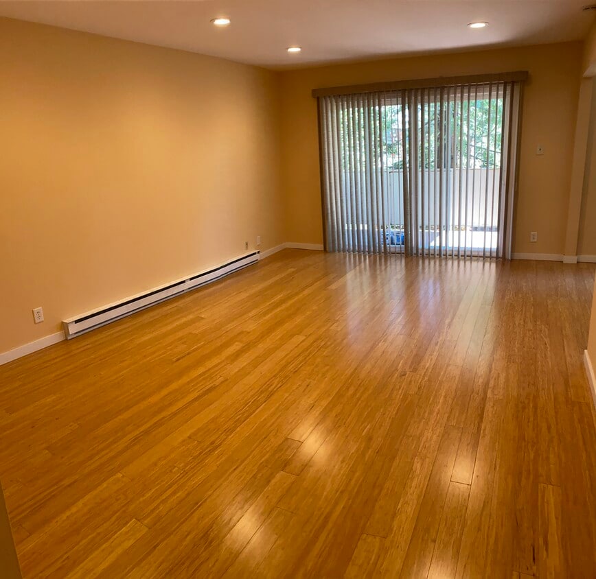 Primary Photo - 88 Claremont Ave