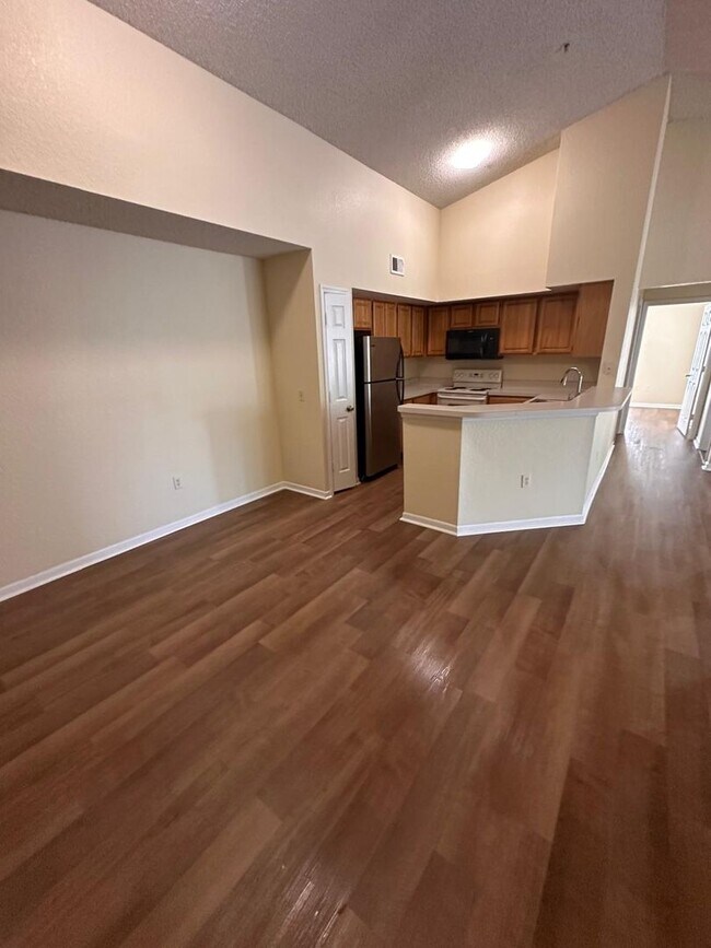 Foto del edificio - 13013 Mulberry Park Dr