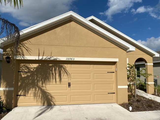 Building Photo - 10963 Pacini Wy