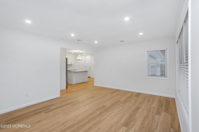 Building Photo - 2401 Mallow St