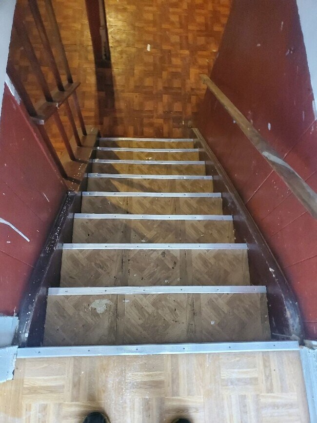 Foto del edificio - 3 bedroom 1.5 bath brick home now availabl...