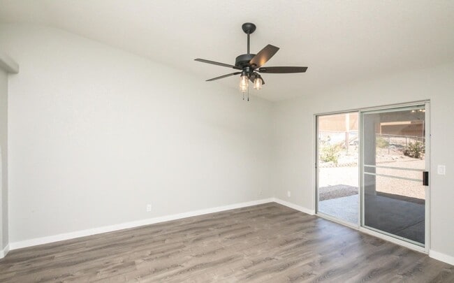 Building Photo - 3 Bedroom, 2.5 Bath, 2 Car Garage Home