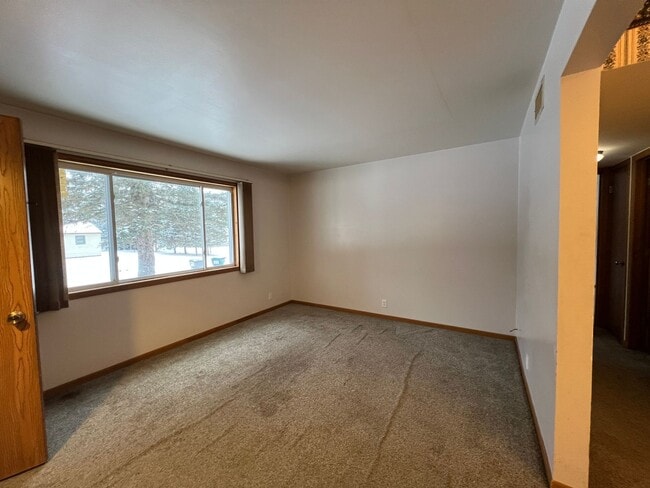 Building Photo - 2310 Radtke Ave