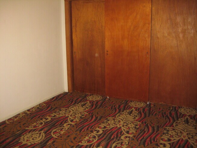 Foto del edificio - 467 S Downey Rd