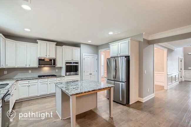 Building Photo - 664 Arbor Ridge