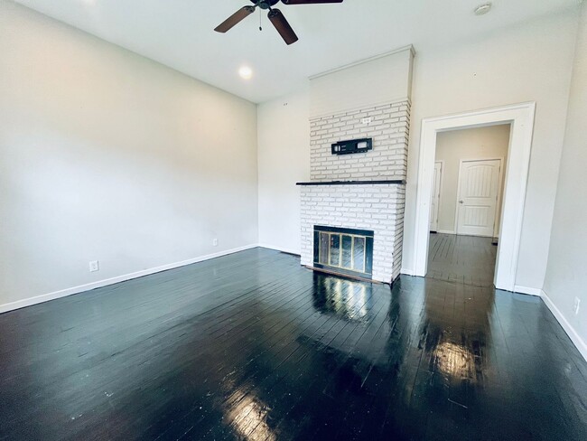 Foto del edificio - One Bedroom/1.5 Bath  Highlands Home with ...