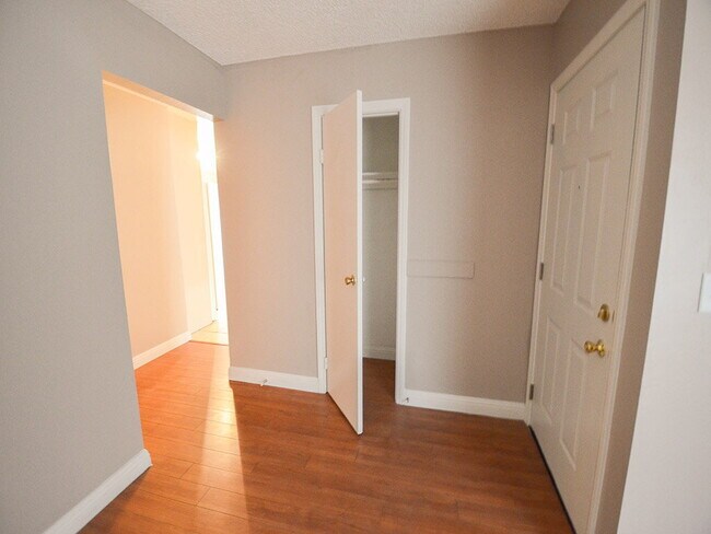 Foto del edificio - 4712 Ashbrook Pl