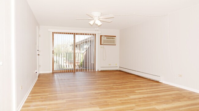 Building Photo - 3607 N Narragansett Ave