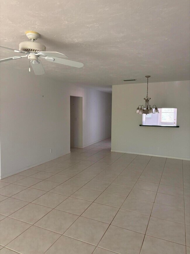 Foto del edificio - 1700 Dover Rd
