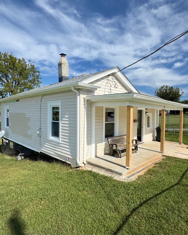 2 Bed 2 Bath House on Easley Avenue - 2 Bed 2 Bath House on Easley Avenue