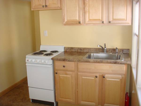 Kitchen - 219 Green St