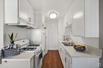 Building Photo - Magnolia Apartments - Your Sherman Oaks Re...