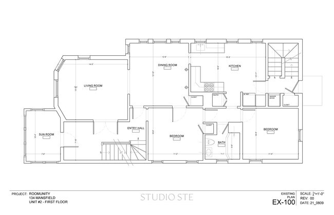 Building Photo - [In-Unit Laundry; Garden] Townhouse-Style Living, with Historical Details & Parking!