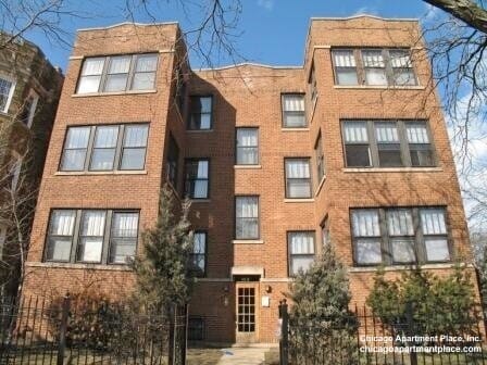 Building Photo - 1402 W Warner Ave