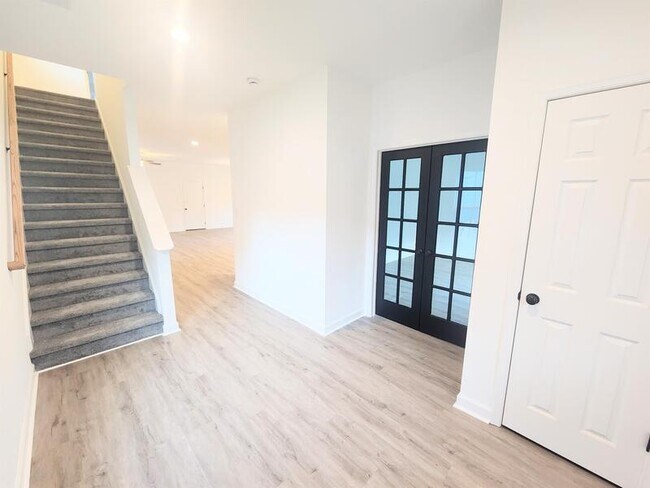 Building Photo - 4859 Town Point Road