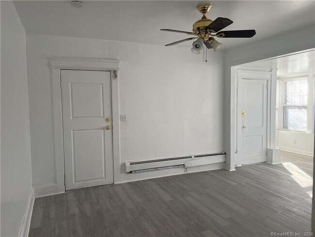 Building Photo - 381 Shelton Ave
