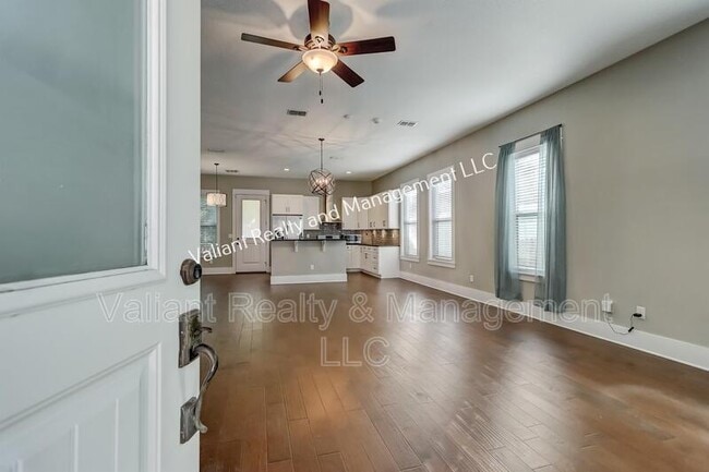 Building Photo - 1228 Willow Ct