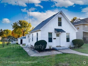 Building Photo - 626 9th St