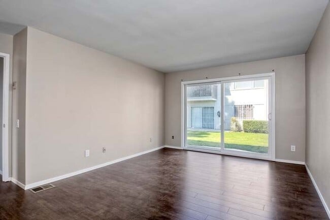 Building Photo - 6318 Caminito Andreta